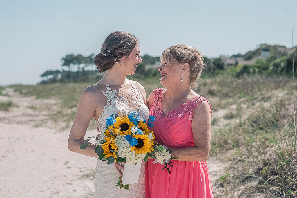 mother of the bride with her daughter